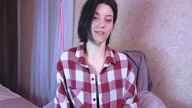 Snapshot of roxy_riot_ chatting on 02/25/25, 01:30 roxy riot online show from 02/25/25, 01:30