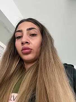 Snapshot of BonyBon29 chatting on 03/16/25, 07:15 BonyBon29 online show from 03/16/25, 07:15