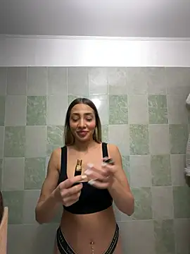 Snapshot of BonyBon29 chatting on 03/20/25, 02:21 BonyBon29 online show from 03/20/25, 02:21