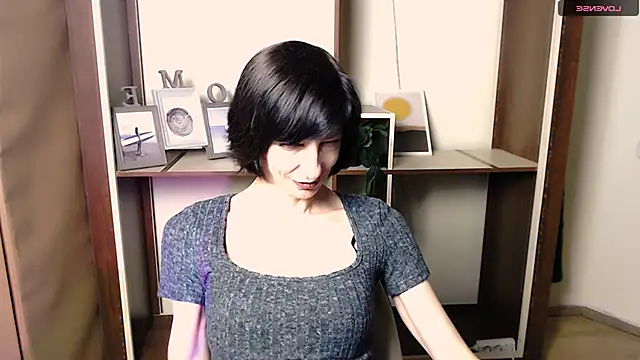  AngeliaFlow  online show from 11/03/25, 07:42