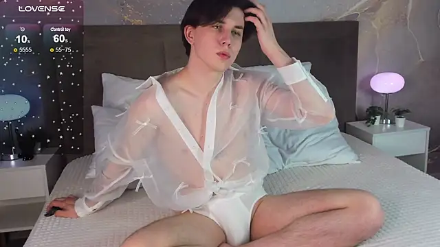 AdrianoAubert online show from 03/22/25, 07:15