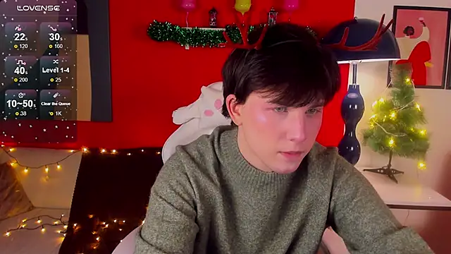 AdrianoAubert online show from 12/18/25, 10:32