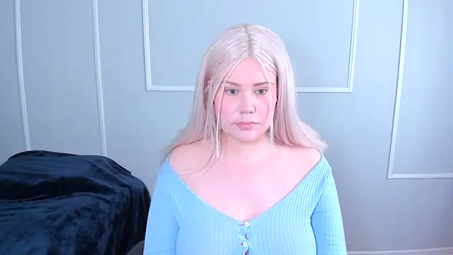  leana  online show from 11/16/25, 06:02