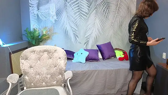 Snapshot of Anna_Kennan chatting on 02/11/25, 06:19 Anna Kennan online show from 02/11/25, 06:19