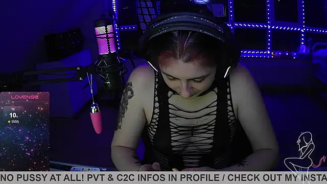 Gamergirl-Linela online show from 03/18/25, 10:26