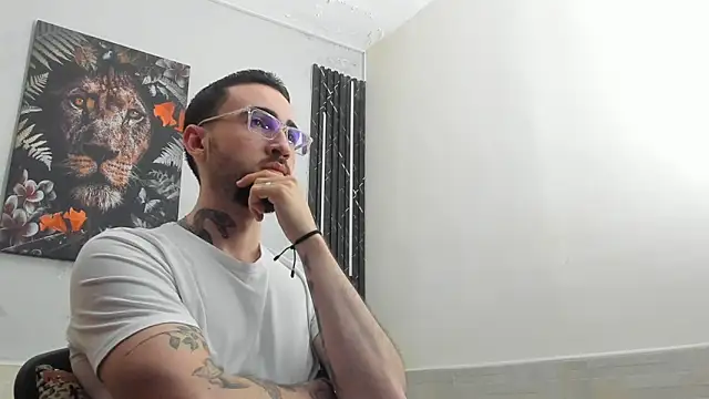 Luke davis01 online show from 02/19/25, 01:28