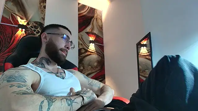 Luke davis01 online show from 09/30/25, 01:27