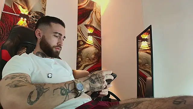 Luke davis01 online show from 10/20/25, 01:22