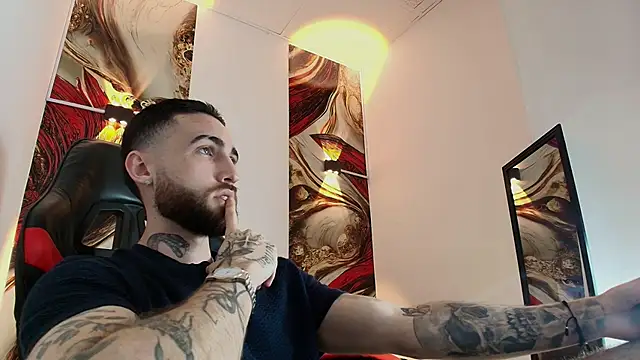 Luke davis01 online show from 10/29/25, 01:24