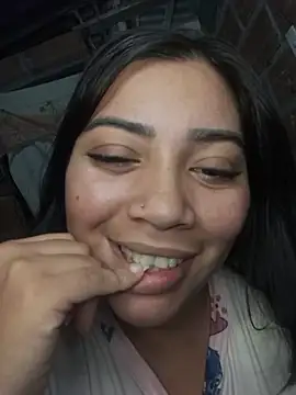 Sophia Brunett online show from 11/28/25, 04:37