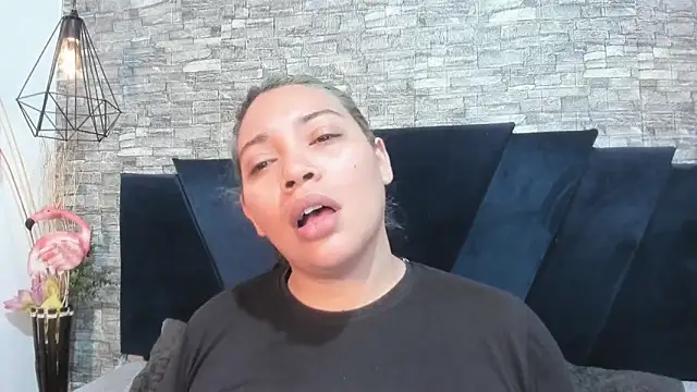 Snapshot of Sophia_Brunett chatting on 03/13/26, 11:50 Sophia Brunett online show from 03/13/26, 11:50