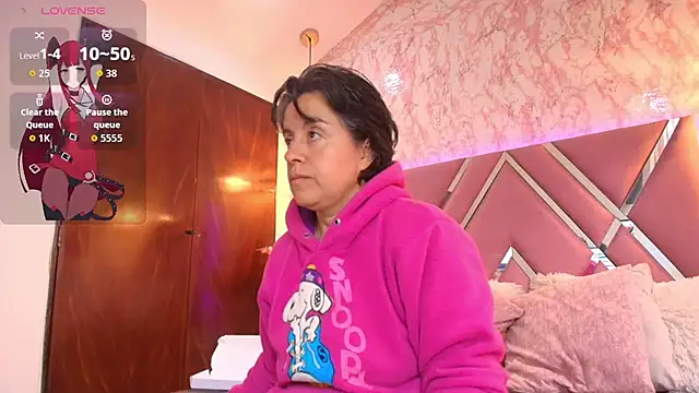 Saori Sann  online show from 11/26/25, 12:28