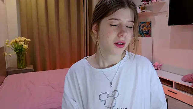 Snapshot of Bella_amory chatting on 02/21/26, 01:50 Bella amory online show from 02/21/26, 01:50