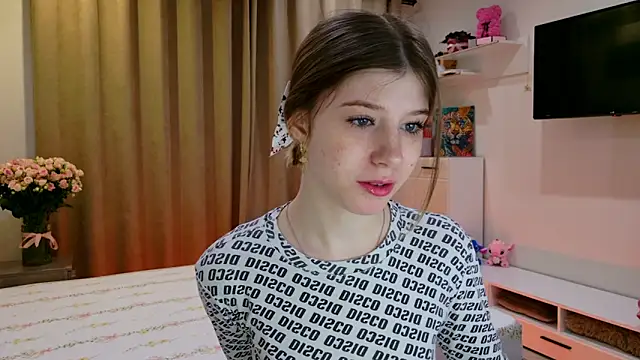 Snapshot of Bella_amory chatting on 03/01/26, 04:31 Bella amory online show from 03/01/26, 04:31