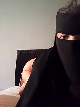 Snapshot of Milan-88 chatting on 02/08/26, 12:52 Milan-88 online show from 02/08/26, 12:52