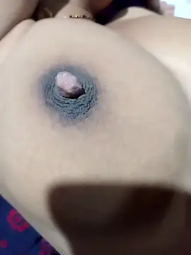 Snapshot of simrun70 chatting on 09/26/25, 10:36 simrun70 online show from 09/26/25, 10:36