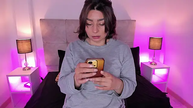  michonne  online show from 03/13/25, 08:22