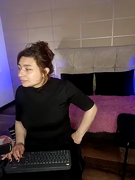  michonne  online show from 09/24/25, 08:56