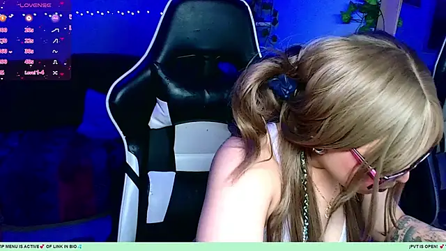 Snapshot of BunnyLilith_ chatting on 04/28/26, 02:27 BunnyLilith online show from 04/28/26, 02:27