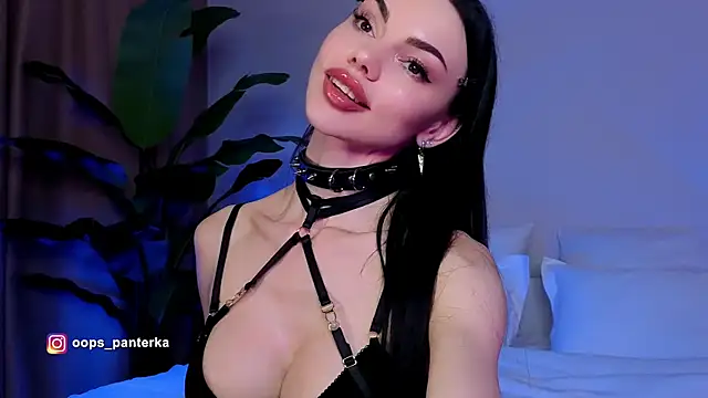 Snapshot of AmyLeeplay chatting on 04/07/26, 02:23 AmyLeeplay online show from 04/07/26, 02:23