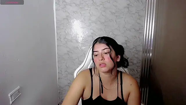 Snapshot of hello_kityy25 chatting on 03/19/26, 02:26 hello kityy25 online show from 03/19/26, 02:26