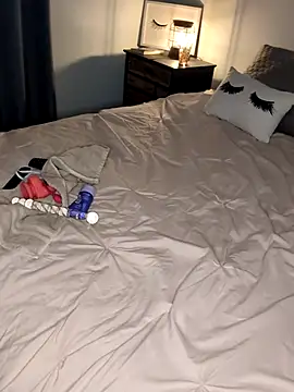 Snapshot of SashaSC3 chatting on 03/04/25, 03:33 SashaSC3 online show from 03/04/25, 03:33