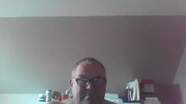 Snapshot of mkestr69 chatting on 04/24/26, 07:38 mkestr69 online show from 04/24/26, 07:38