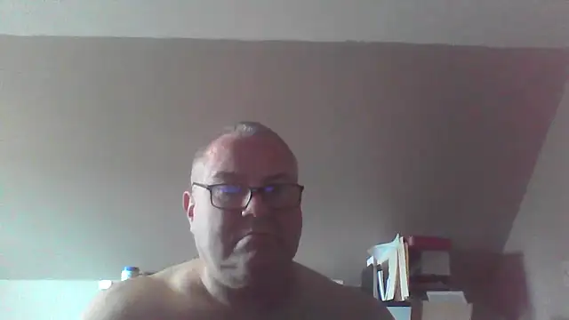 Snapshot of mkestr69 chatting on 05/01/26, 07:51 mkestr69 online show from 05/01/26, 07:51