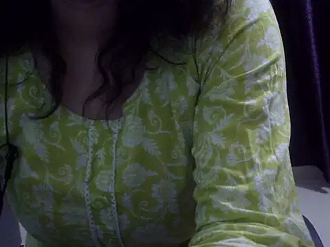 Snapshot of Your_cutiepie_ chatting on 06/19/26, 02:32 Your cutiepie online show from 06/19/26, 02:32