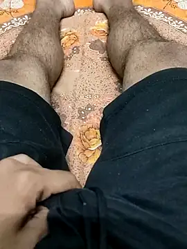 Snapshot of Yashkumar_0697 chatting on 02/26/25, 06:43 Yashkumar 0697 online show from 02/26/25, 06:43