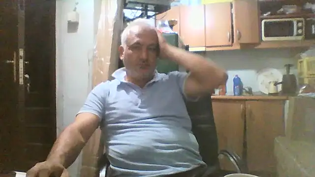 Snapshot of murat7888 chatting on 09/15/25, 07:08 murat7888 online show from 09/15/25, 07:08