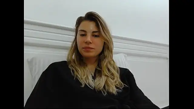 Goddess Lia online show from 02/06/25, 06:46