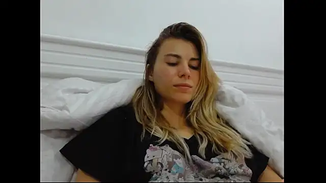 Goddess Lia online show from 02/07/25, 05:40