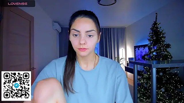 Snapshot of EmiliaZen chatting on 01/08/26, 01:13 EmiliaZen online show from 01/08/26, 01:13