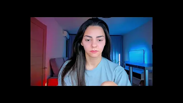 Snapshot of EmiliaZen chatting on 02/07/26, 03:05 EmiliaZen online show from 02/07/26, 03:05