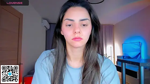 Snapshot of EmiliaZen chatting on 02/09/26, 06:12 EmiliaZen online show from 02/09/26, 06:12