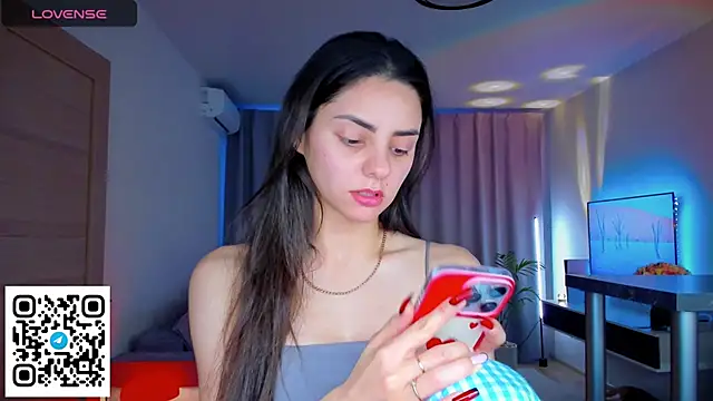 Snapshot of EmiliaZen chatting on 02/14/26, 02:14 EmiliaZen online show from 02/14/26, 02:14