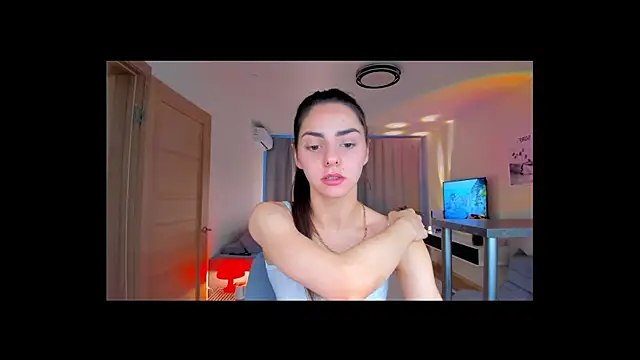 Snapshot of EmiliaZen chatting on 02/20/26, 02:50 EmiliaZen online show from 02/20/26, 02:50