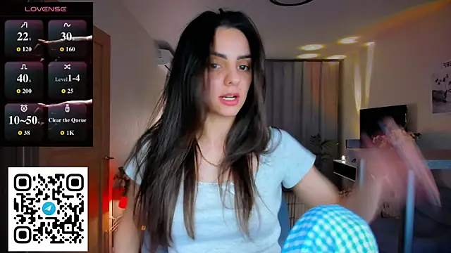 Snapshot of EmiliaZen chatting on 03/06/26, 09:55 EmiliaZen online show from 03/06/26, 09:55