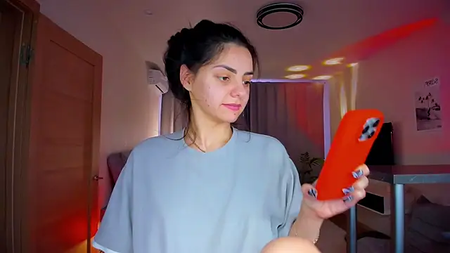 Snapshot of EmiliaZen chatting on 03/15/26, 03:18 EmiliaZen online show from 03/15/26, 03:18