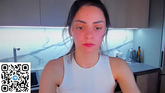 EmiliaZen online show from 04/28/26, 06:02