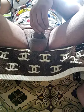 Snapshot of Armand66_ chatting on 10/31/25, 09:27 Armand66  online show from 10/31/25, 09:27