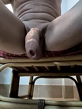 Snapshot of xdream chatting on 10/16/25, 11:33 xdream online show from 10/16/25, 11:33