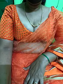 Snapshot of niiveditha chatting on 03/10/25, 11:32 niiveditha online show from 03/10/25, 11:32