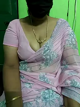 Snapshot of niiveditha chatting on 03/20/25, 12:00 niiveditha online show from 03/20/25, 12:00