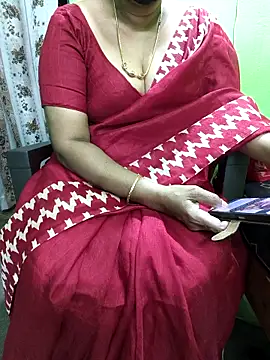 Snapshot of niiveditha chatting on 09/17/25, 07:32 niiveditha online show from 09/17/25, 07:32