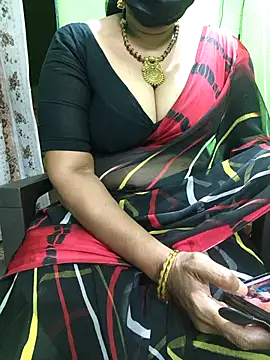 niiveditha online show from 11/15/25, 11:07