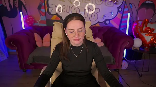 Snapshot of DivineJass chatting on 03/03/25, 10:38 DivineJass online show from 03/03/25, 10:38