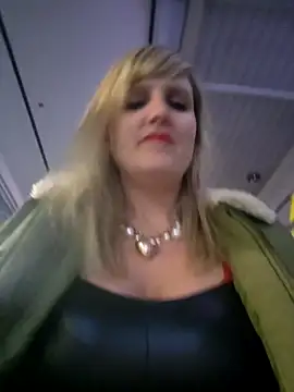 Sexybiene969 online show from 10/06/25, 04:26