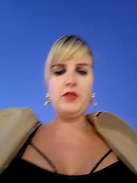 Sexybiene969 online show from 10/13/25, 04:40